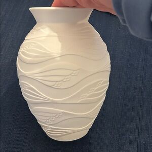 AK Kaiser Germany White Textured Vase